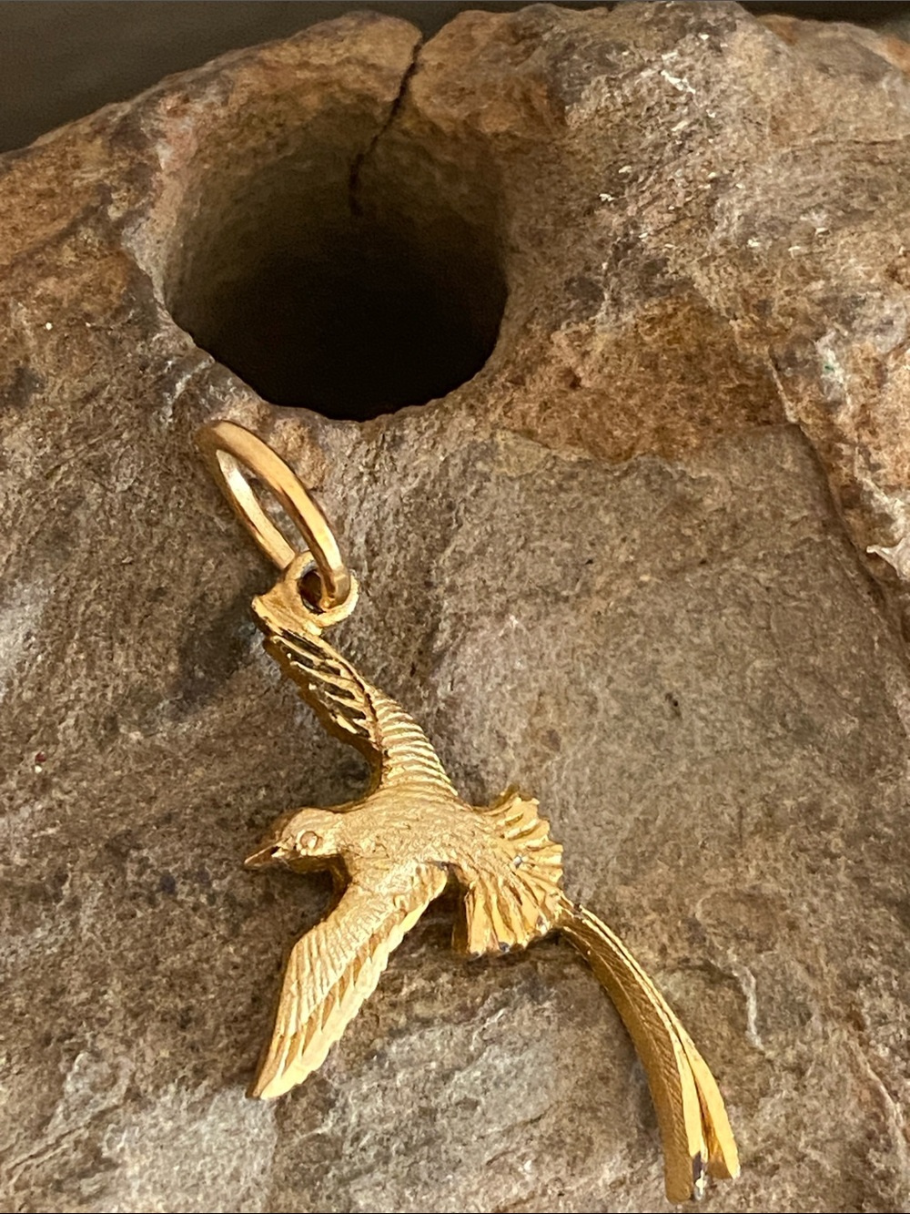 5/$10❤️❤️❤️Vintage Bird Charm Pendant